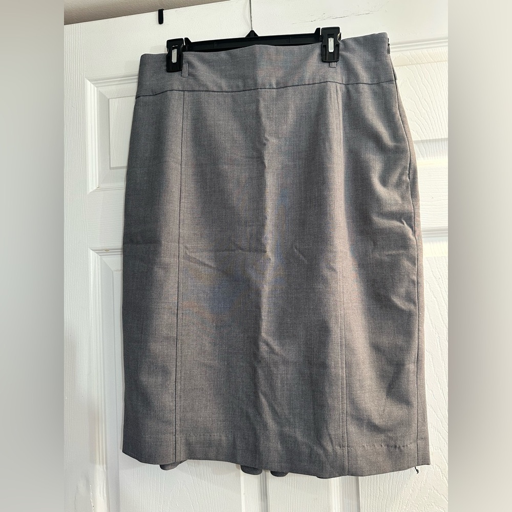 Worthington Elegant Gray Pencil Skirt